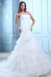 Gorgeous Mermaid Strapless Wedding Bridal Gowns with Court Train in Organza