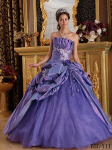 Romantic Purple Ball Gown Strapless Quinceanera Dress