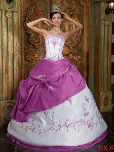 Famous Fuchsia Ball Gown Strapless Quinceanera Gown with Embroidery