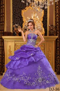 Dashing Lavender Ball Gown Strapless Organza Quinceaneras Dress with Beading