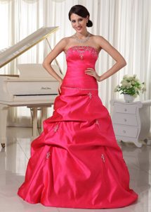Coral Red A-line Beaded Prom Homecoming Dresses with Pick-ups and Appliques