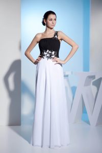 Black and White One Shoulder Chiffon Prom Dress with Appliques on Promotion