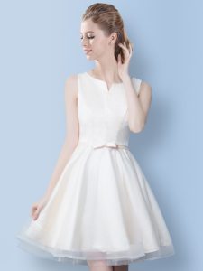 Artistic White A-line Scoop Sleeveless Tulle Knee Length Lace Up Bowknot Wedding Party Dress