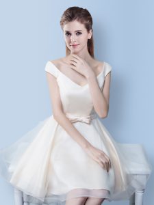 Pretty White Tulle Lace Up Bridesmaid Dresses Cap Sleeves Knee Length Bowknot