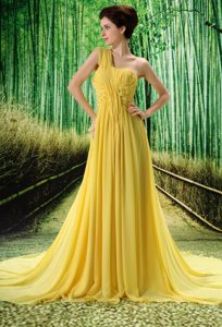 Yellow One Shoulder Ruched Discount Celebrity Party Dress with Court Train