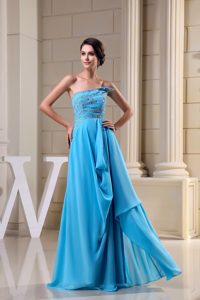 Exquisite Strapless Brush Train Aqua Beaded Celebrity Party Dress for Prom