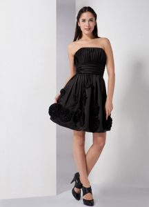 Black A-line Strapless Ruched Cocktail Dress for Celebrity with Hand Made Flower
