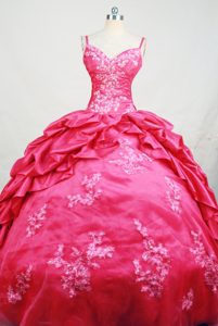 Svelte Hot Pink Beading Quinces Gowns with Straps and White Appliques