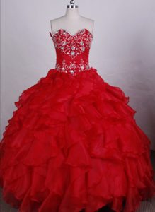 Voguish Sweetheart Quince Dresses with White Beading and Ruffles Layers in Red