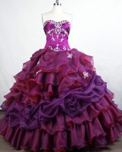 Long Purple Tony Quinceanera Dresses Gowns with Embroidery and Ruffles