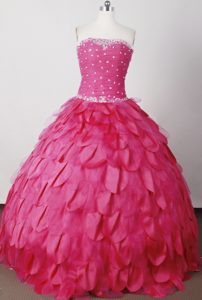 Romantic Strapless Quinceanera Gown Dresses with Beading in Hot Pink