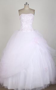 Romantic Strapless Pink Quinceanera Dresses with Beading on Wholesale Price