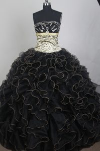 Exclusive Strapless Black Quinceanera Dress with Ruffled Layers on Promotion