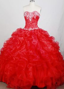 Classical Red Sweetheart Sweet Sixteen Quinceanera Dress with Ruffled Layer