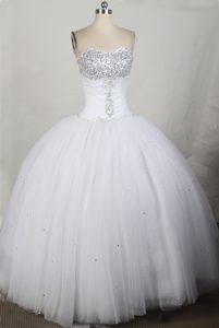 Customize Appliqued and Beaded Sweetheart Dresses for Quinces in White