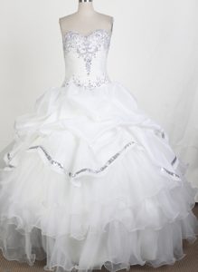 Cheap White Dresses for Quinceanera in and Organza with Appliques