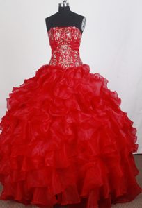 Beautiful Red Embroidery Strapless Quince Dresses in and Organza