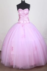 Pretty Pink A-line Sweetheart Quinces Dresses with Beading and Appliques