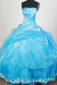 Pretty Strapless Sweet 16 Dresses in Aqua blue with Appliques and Beading