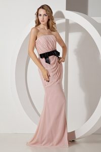 Strapless Long Baby Pink Ruched Chiffon Dama Dress with Black Bow