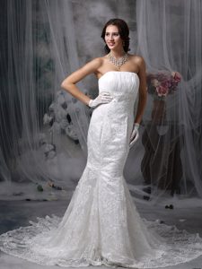 Pretty Ruched Strapless Court Train Mermaid Wedding Dress with Appliques