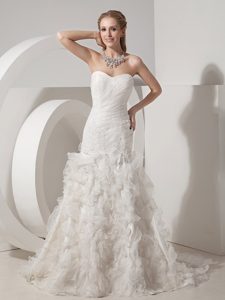 Sweetheart Brush Train Appliqued Wedding Dresses with Ruching and Ruffles