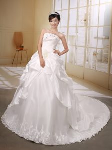 Custom Made Beaded and Embroidery Bridal Dress in Organza and