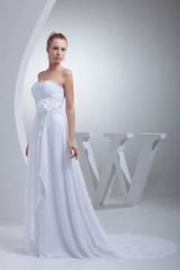 White Floral Appliqued Sweetheart Bridal Long Dress with Ruching