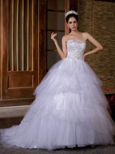 Beautiful Ball Gown Beaded Strapless Bridal Dresses in and Organza