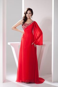 Asymmetrical Brush Train Evening Wear Dress in Red for Wholesale Price