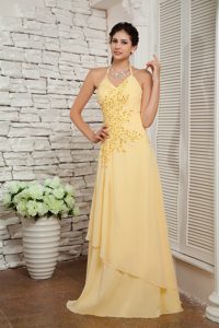 Classical Light Yellow Empire Halter Top Chiffon Evening Dresses with Appliques