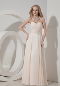Champagne Sweetheart Chiffon Prom Dresses with Appliques Decorated