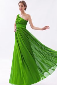 Ruching and Beading Chiffon Dress for Prom Court with One Shoulder in Green