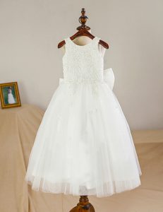 Romantic White Scoop Zipper Lace and Bowknot Flower Girl Dresses Sleeveless