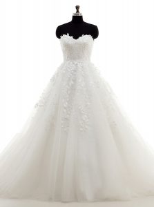 Pretty White Tulle Clasp Handle Wedding Gown Sleeveless With Brush Train Lace and Appliques