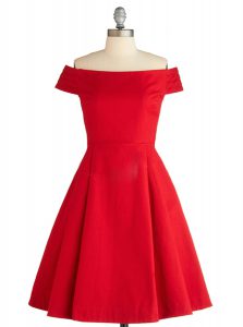 Sweet Off the Shoulder Red A-line Ruching Mother Of The Bride Dress Zipper Satin Sleeveless Knee Length