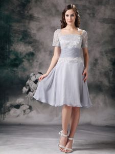 A-line Square Knee-length Chiffon and Lace Mother of the Bride Dress in Grey