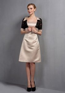 A-line Strapless Knee-length Satin Mother of the Bride Dresses in Champagne