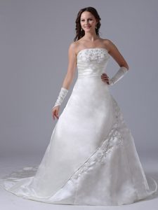 Affordable A-line Embroidery Ruched Wedding Dress with Strapless on Sale