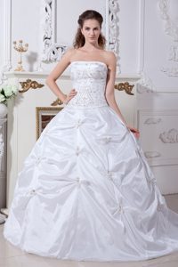 Beautiful Strapless Court Train Wedding Dresses with Embroidery