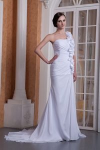 One Shoulder Brush Train Low Price Wedding Gown with Flowers