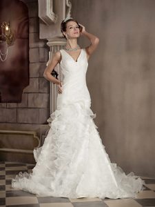Mermaid V-neck Chapel Train Wedding Gown Dress for Cheap with Ruffles