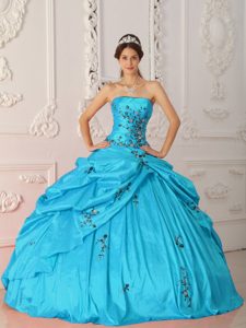 Strapless Appliques Ball Gown Quinceanera Dresses in Aqua Blue