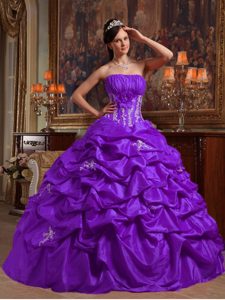 Ruched Strapless Quinceanera Dress in Purple with White Appliques