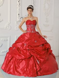 Red Ruched Discount Lace-up Fall Quinceanera Gown with Appliques