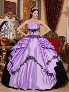 Attractive Ruched Appliqued Dresses for Quinceaneras in Lavender and Black