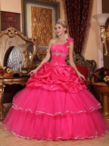 Best Seller Hot Pink One Shoulder Quinceanera Dresses with Beading and Pick-ups