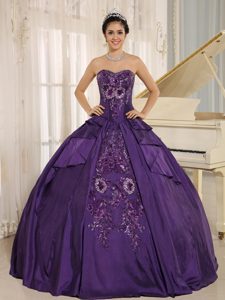 Gorgeous Eggplant Purple Sweetheart Dresses for Quinceaneras with Embroidery