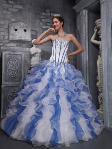 Vintage Ball Gown Sweetheart Appliqued Quince Dresses in and Organza
