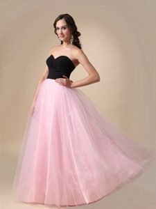 Latest Baby Pink and Black Sweetheart Long Prom Homecoming Dress